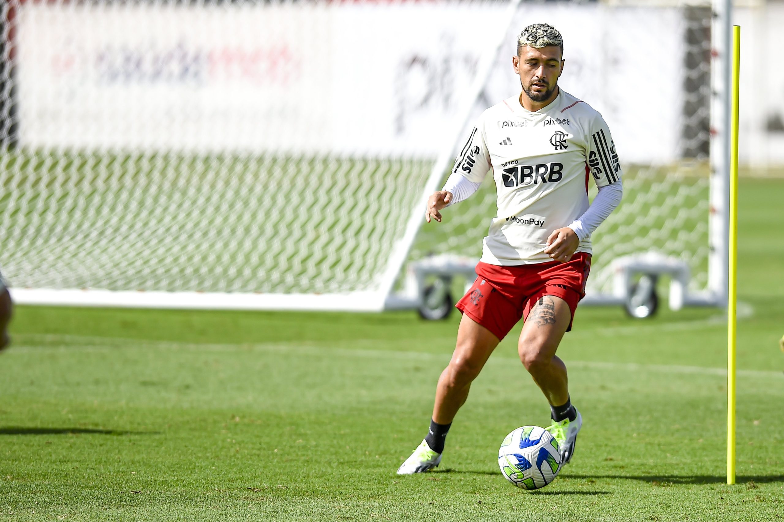 ESCALAÇÃO DO FLAMENGO HOJE (10/08): Veja o provável TIME TITULAR do FLAMENGO  contra o OLIMPIA pela LIBERTADORES