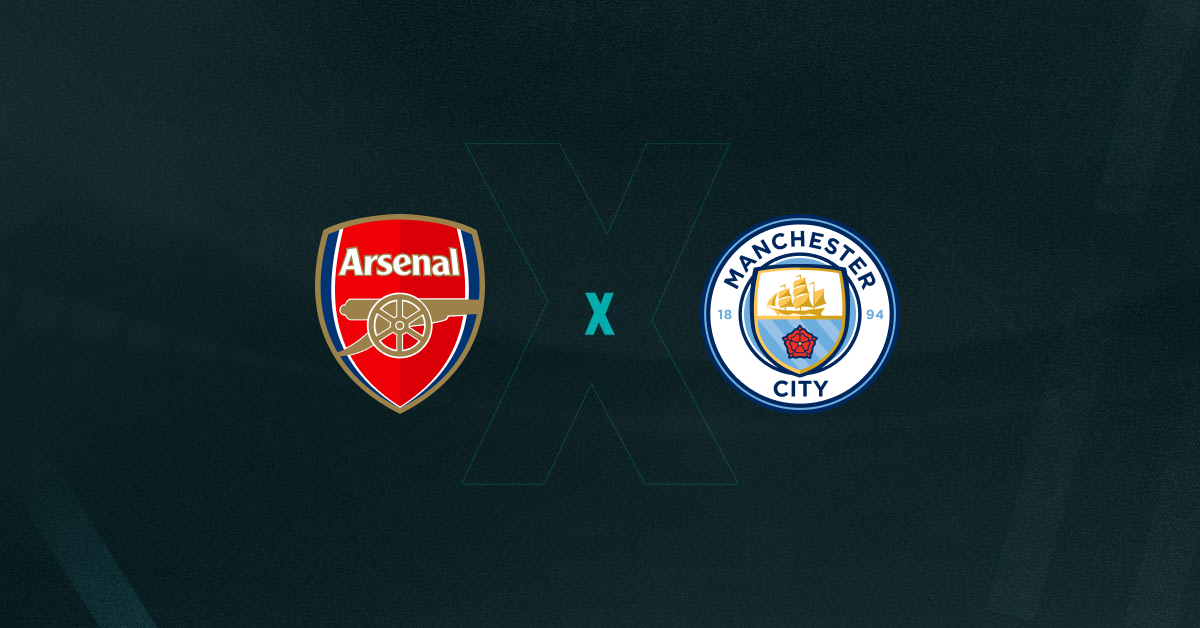 Escudos de Arsenal e Manchester City, que duelam pela Premier League