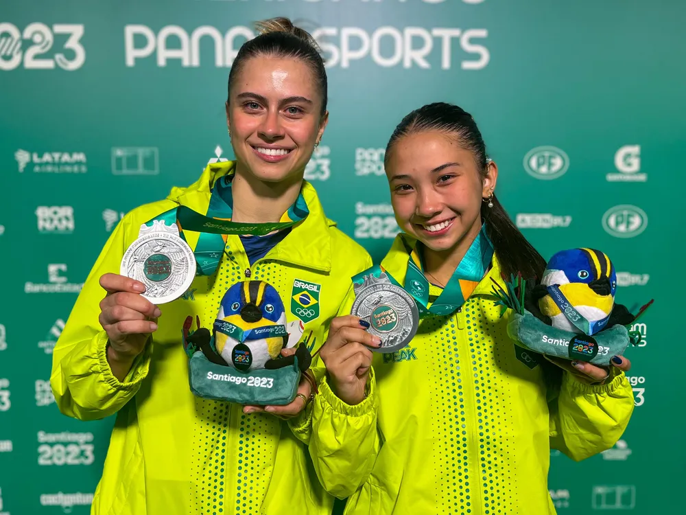 Bruna e Giulia Takahashi - Tênis de Mesa - Helena Petry - COB