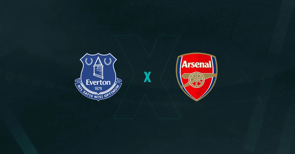 Escudos de Everton e Arsenal, que duelam pela Premier League