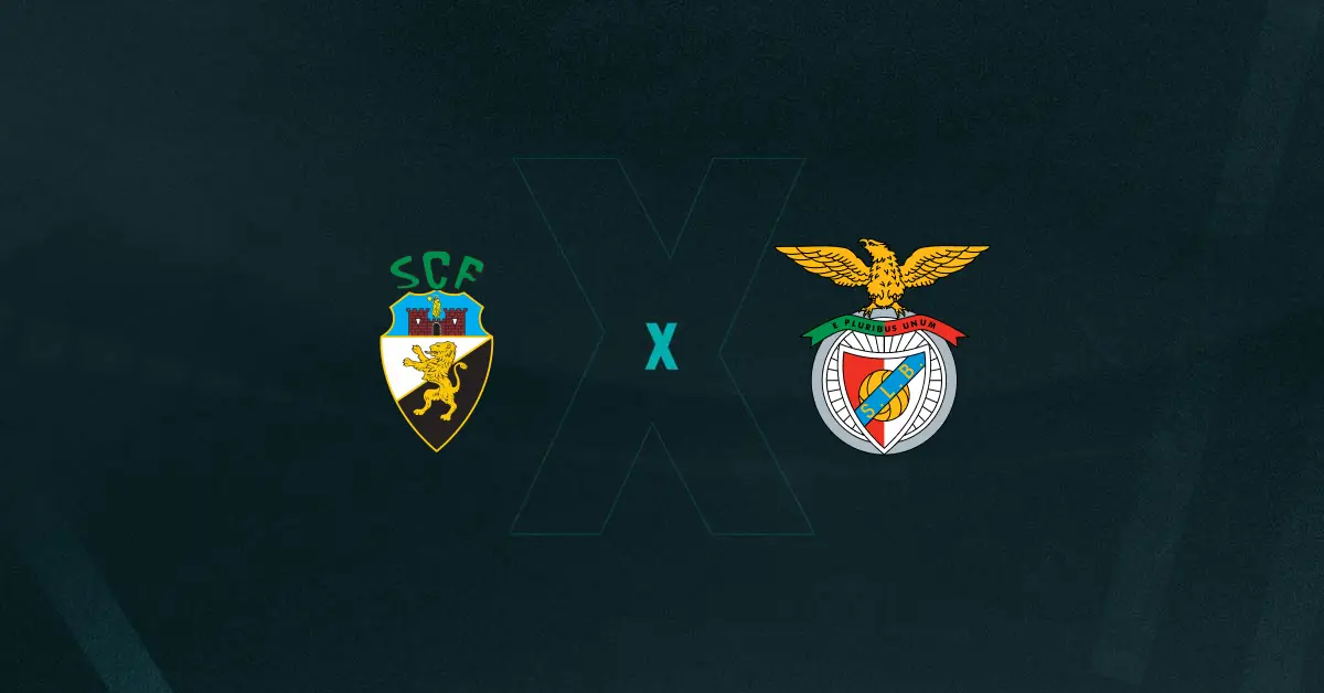 Escudos de Farense e Benfica