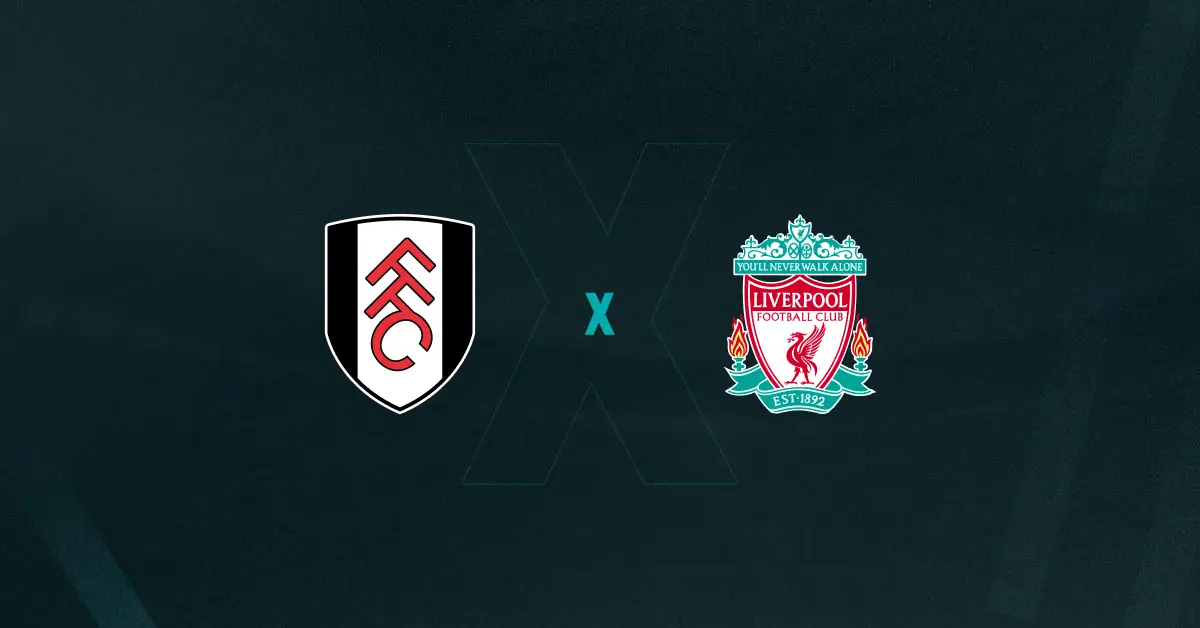 Escudos de Fulham e Liverpool, que duelam pela Premier League