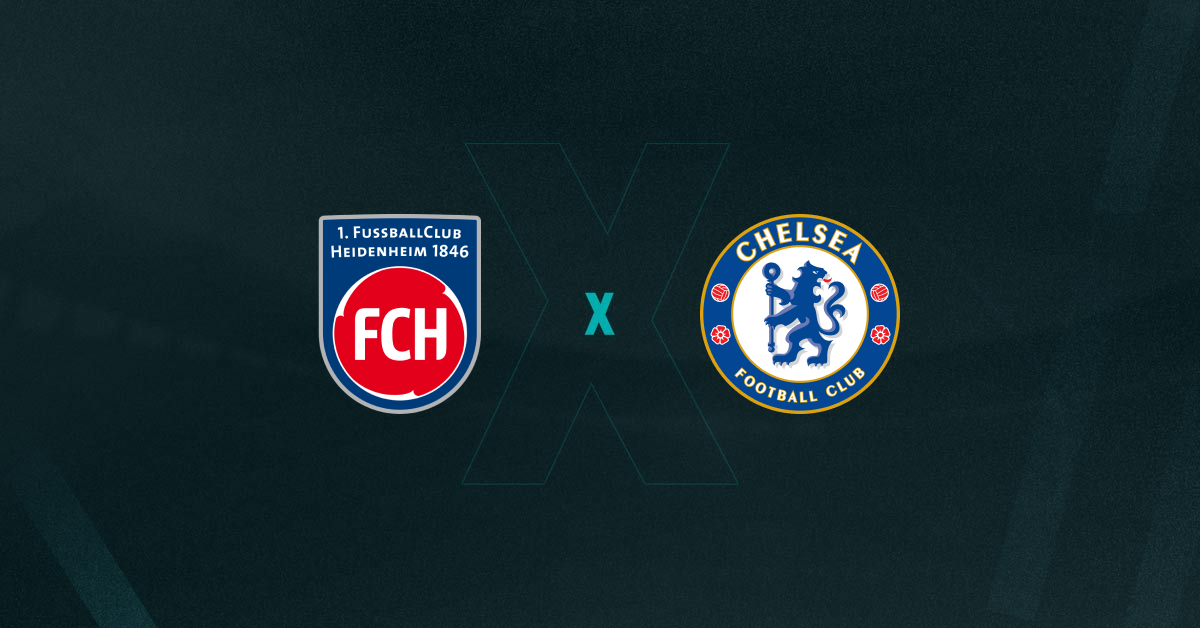 Escudos de Heidenheim e Chelsea, que duelam pela Conference League