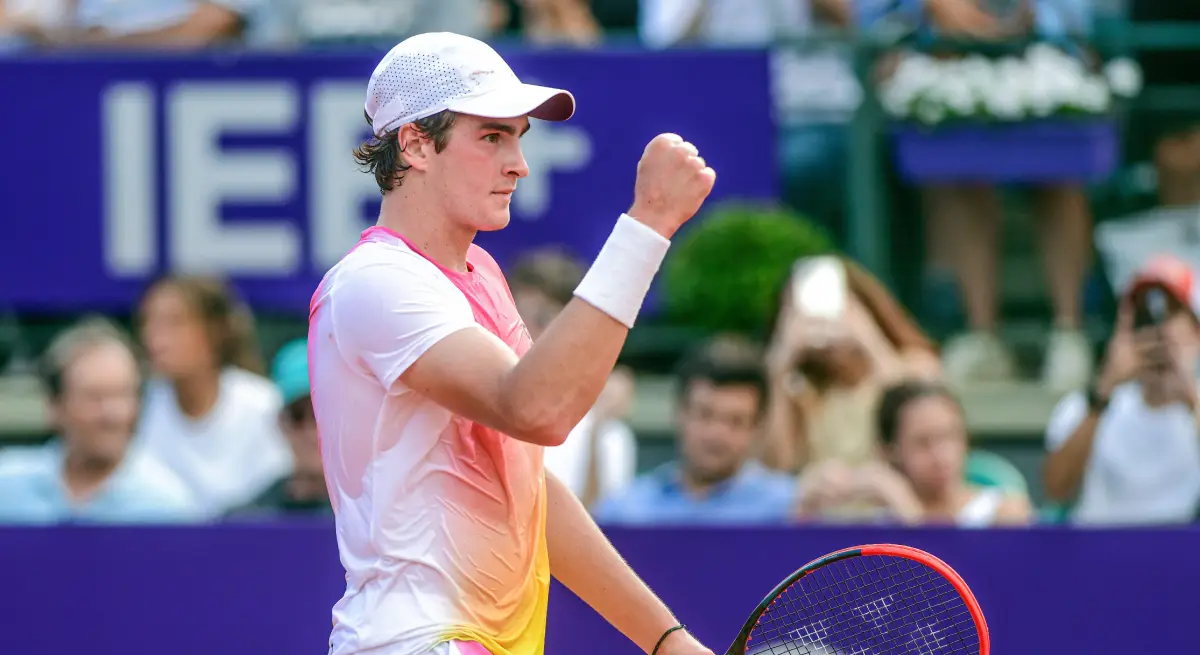 Foto do tenista João Fonseca, que disputa o Masters 1000 de Cincinnati 2025