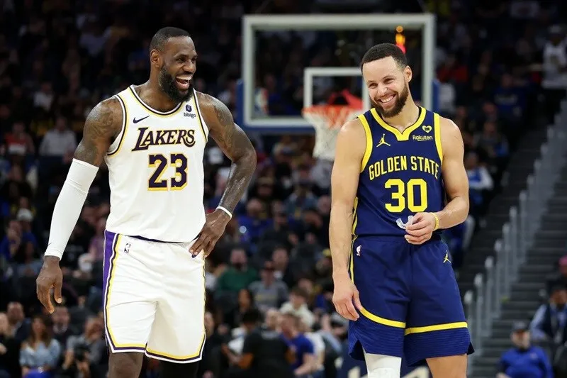LeBron James e Stephen Curry estão na rodada de Natal da NBA