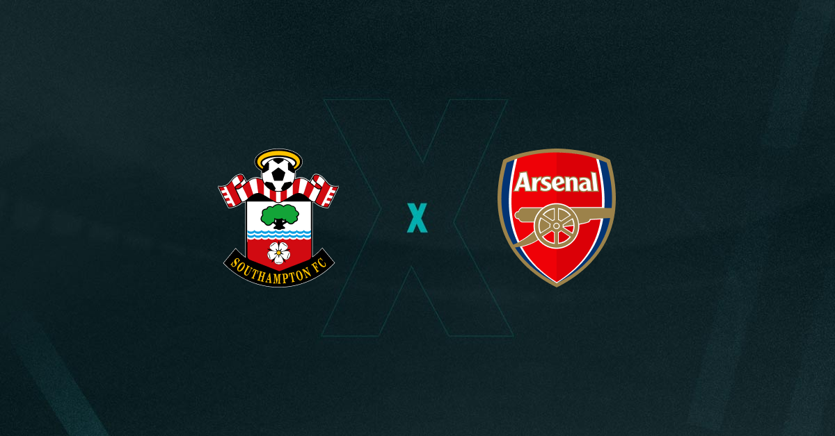 Escudos de Southampton x Arsenal, que se enfrentam pela Premier League hoje