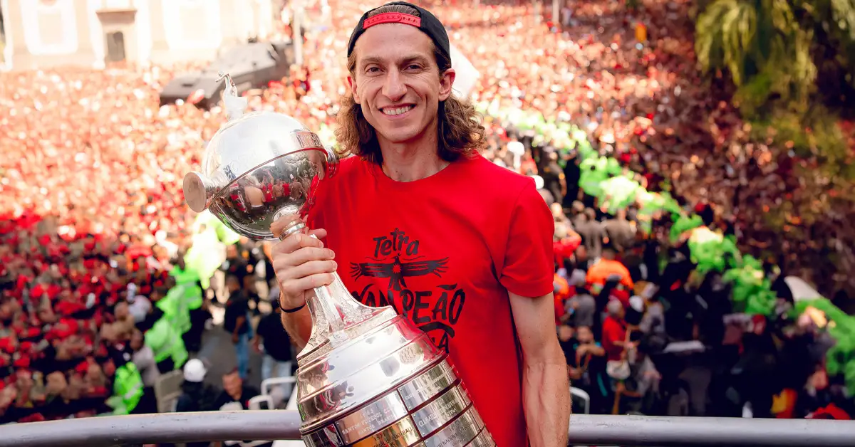 Flamengo e Filipe Luís entraram em acordo por renovação até 2027