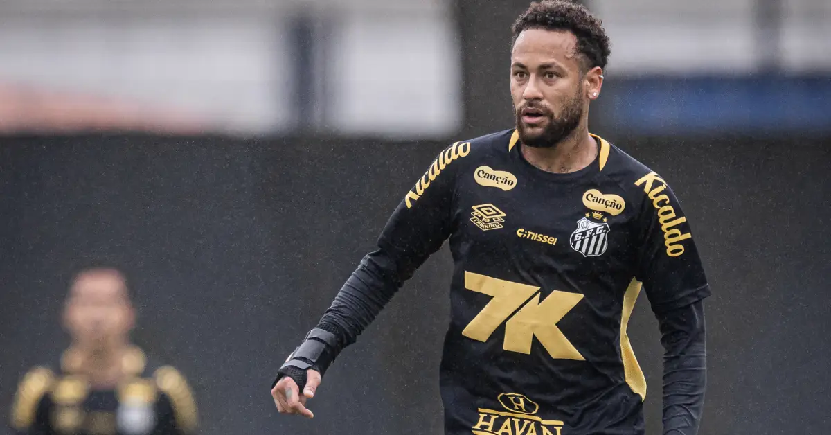 Neymar durante treino pelo Santos