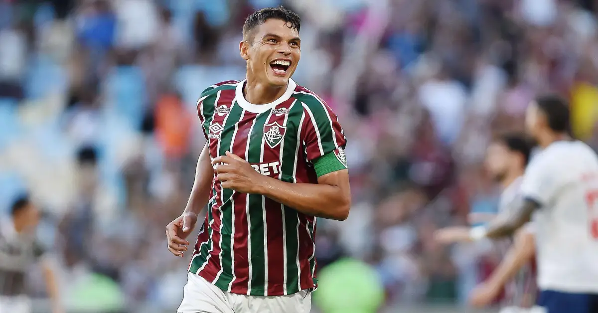 Thiago Silva assinou com o Porto, de Portugal, após deixar o Fluminense