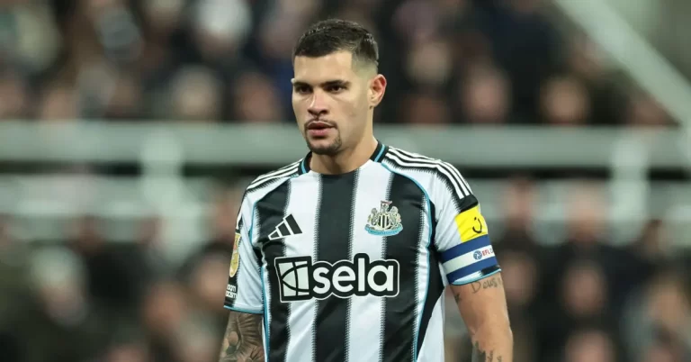 Bruno Guimarães é um dos principais volantes brasileiros na Europa